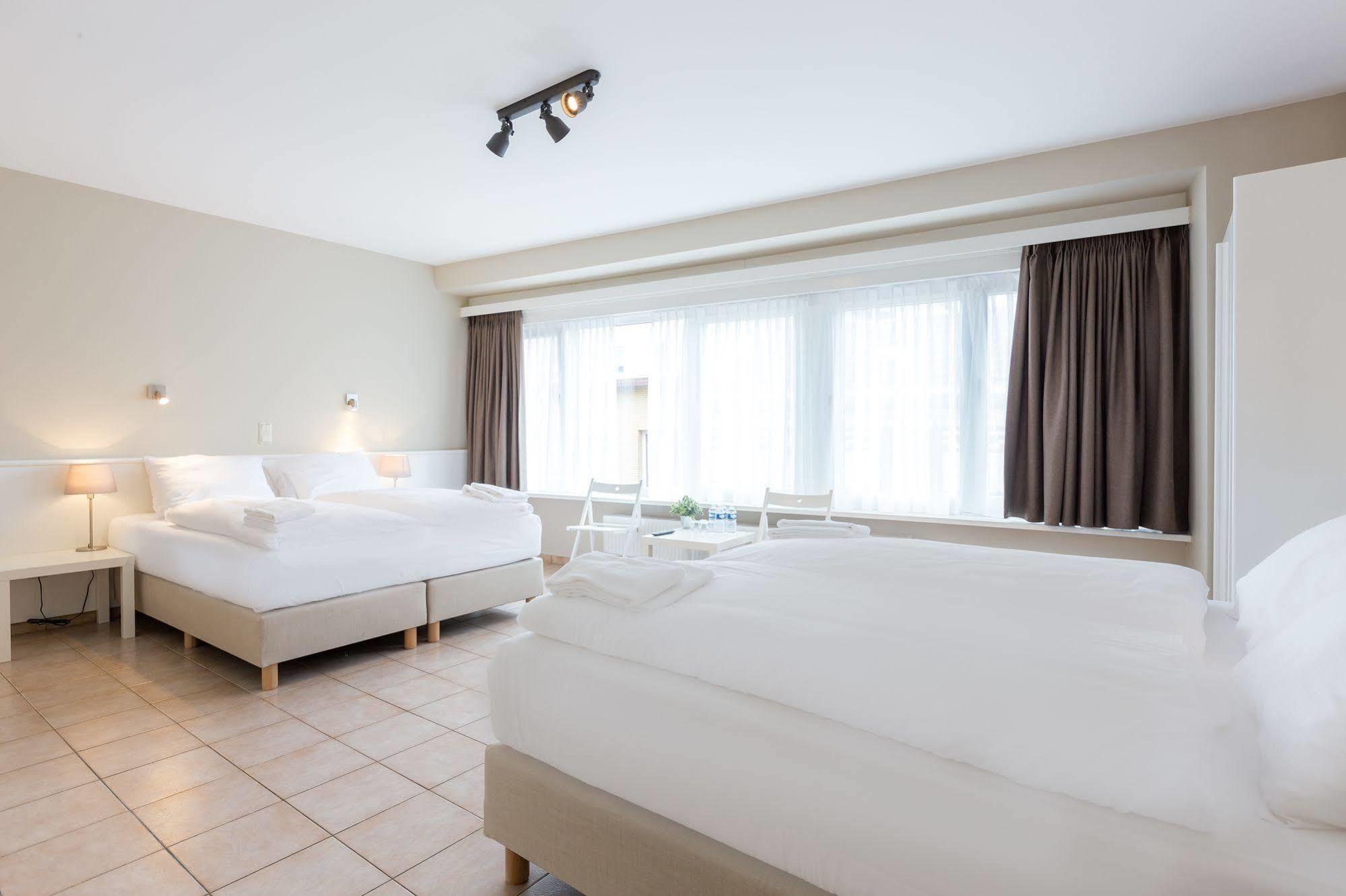 Hotel Franky Blankenberge Bagian luar foto